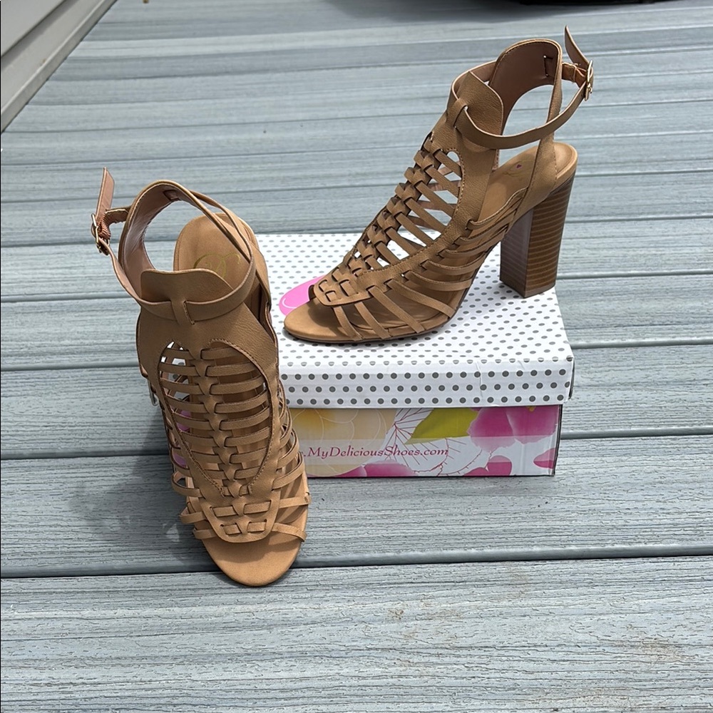NWB Delicious Tan Heels with Woven Design and Block Heel